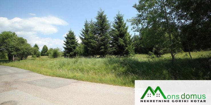 Simpatično zemljište nedaleko Ravne Gore